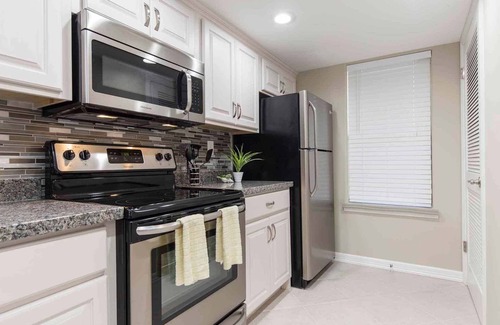 South Padre Island Condo | Seagull 502 - Charming Beachfront Condo w/Endless Ocean Views, Pool, Spa, Washer & Dryer