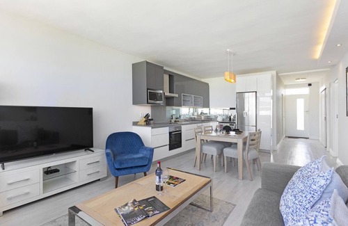 Mouille Point Apartment | Seahill Luxury Apartment - Mouille Point