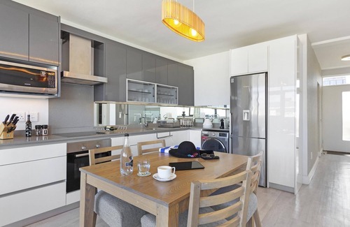 Mouille Point Apartment | Seahill Luxury Apartment - Mouille Point