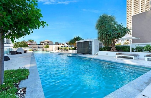 Surfers Paradise Apartment | Sealuxe Seaview Suites - Central Surfers Paradise