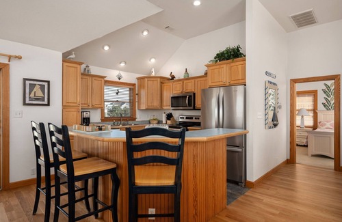 Nags Head House | Seas The Day: Private Hot Tub, Amazing Sunsets, Village Beach Club amenities!