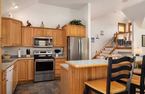 Nags Head House | Seas The Day: Private Hot Tub, Amazing Sunsets, Village Beach Club amenities!