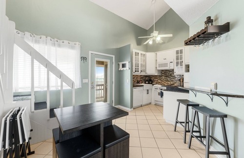 Holiday Beach Apartment | Seascape loft with stunning Gulf Views!