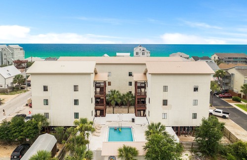Holiday Beach Apartment | Seascape loft with stunning Gulf Views!