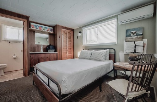 Long Island Hotel | Seashore Condo Hotel #17, Cozy Fire Island Escape, Near Ferry - With Bay Views and Steps from the Beach.