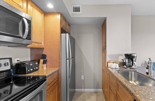 Tavernier Apartment | Seashore Serenade: Soothing Sounds of the Ocean from Your Balcony | 3 Suites