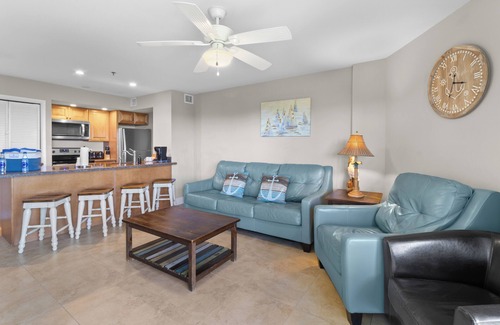 Tavernier Apartment | Seashore Serenade: Soothing Sounds of the Ocean from Your Balcony | 3 Suites