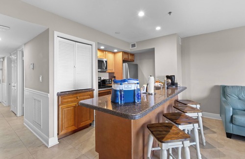 Tavernier Apartment | Seashore Serenade: Soothing Sounds of the Ocean from Your Balcony | 3 Suites