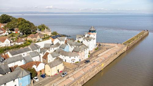 Portishead House | Seaside 2-Bed with Private Parking, Portishead