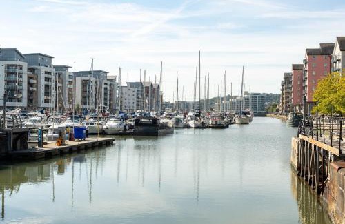 Portishead House | Seaside 2-Bed with Private Parking, Portishead