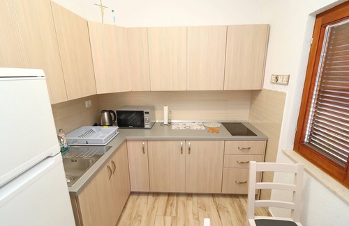 Podobuce Apartment | Seaside Apartments Hrkać - Comfort One Bedroom Apartment with Terrace and Sea View 1