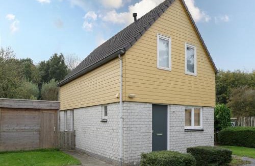 Wemeldinge House | Seaside Holiday Home with Sauna