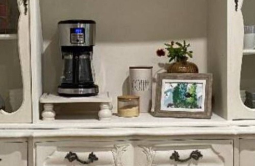 Marineland Acres House | Seaside King Suite, a minute from the ocean