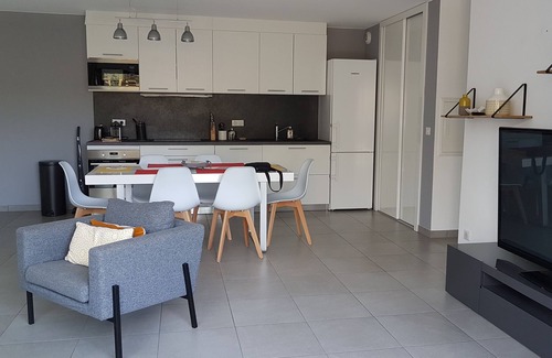 Verghia Apartment | Seaside, new T4, 3 bedrooms, terrace, swimming pool