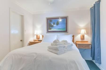 Galveston Hotel | Seaside Retreat with Pools and Cruise Parking