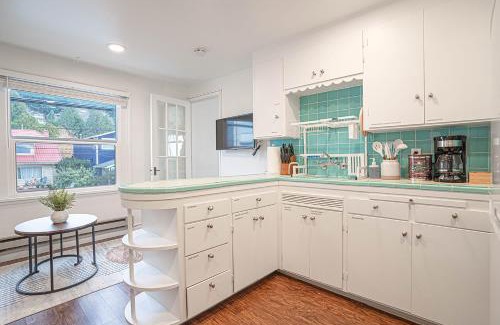 Alki Apartment | Seaside Serenity 1-BR Apt with peek-a-boo sound views