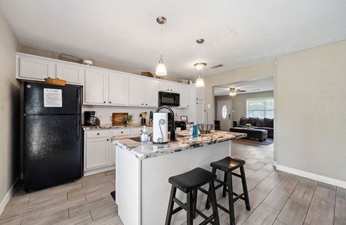 Bay Front To La Porte House | Seaside Serenity at Sylvan Beach Haven!