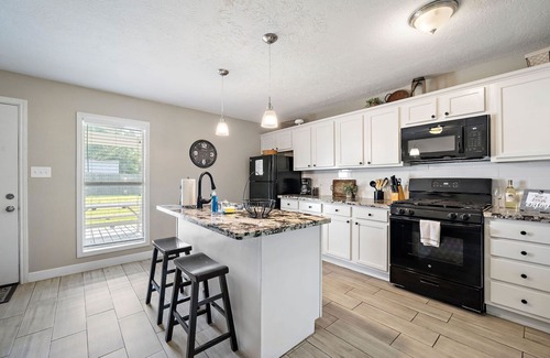 Bay Front To La Porte House | Seaside Serenity at Sylvan Beach Haven!