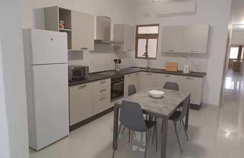 Marsalforn Apartment | Seaside Stylish and Spacious 2-Bedroom Apartment