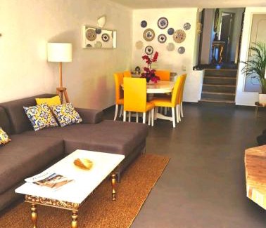 Vale do Garrao House | Seaside SunFlower