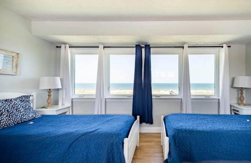 Fernandina Beach House | Seaside Townhouse W Balcony Views & Pool Access