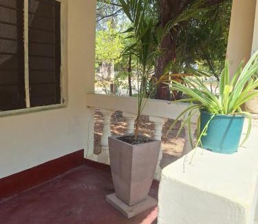 Kilifi Ski Chalet | Seaside Tranquil Beach studio