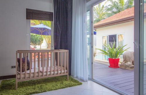 Pratumnak Hill Villa | Seaside Villa 2 Pools,beach@50m