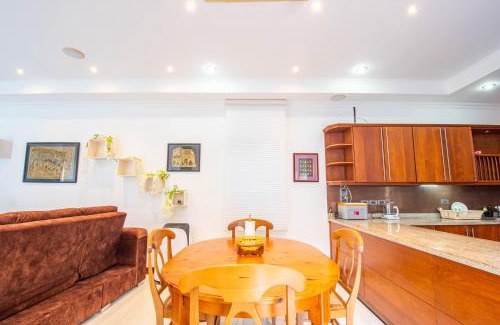 Pratumnak Hill Villa | Seaside Villa 2 Pools,beach@50m