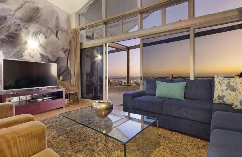 Big Bay Apartment | Seaside Village Penthouse F23 by Host Agents