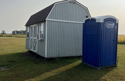 Clay County Cabin | Seasonal Cabin