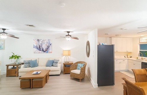 Gulf Cove House | Seasonal Escape Waterfront+Pool