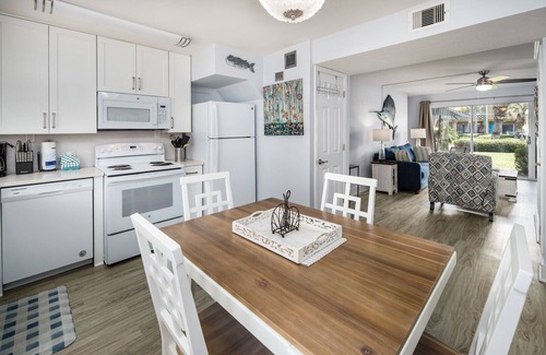 Fort Walton Beach Condo | Seaspray Condos - 203A