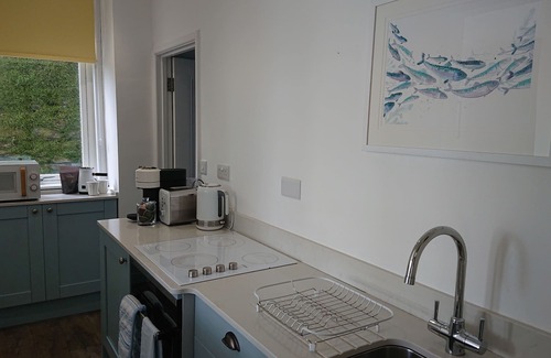 Polruan Apartment | SEASPRAY spectacular views, central Fowey, parking
