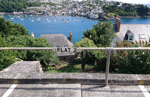 Polruan Apartment | SEASPRAY spectacular views, central Fowey, parking