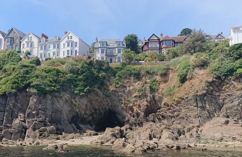 Polruan Apartment | SEASPRAY spectacular views, central Fowey, parking