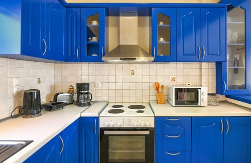 Perama Apartment | SeaSunrise: Modern, spacious Apt, A/C, WiFi, Near beach