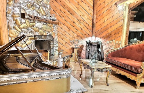 Sammamish Villa | Seattle Golden Millionaire Mansion