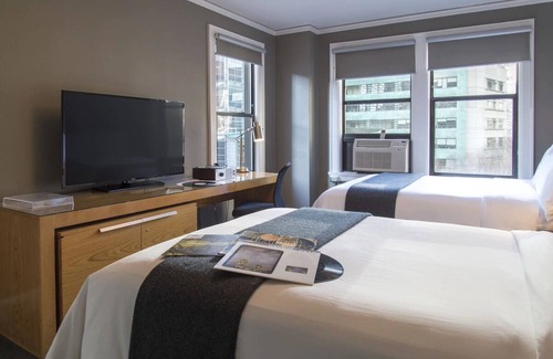 Belltown Hotel | Seattle Heartbeat - Enjoy Shops, Bars, & Sculptures | 3 Units