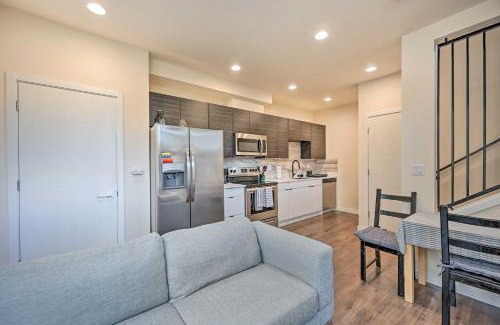 Licton Springs House | Seattle Townhome Rooftop Deck Less Than 7 Mi to Dtwn