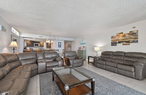 Madeira Beach Condo | Seaview 305 is Open for Guest Rental "Beautiful Oceanfront Condo"