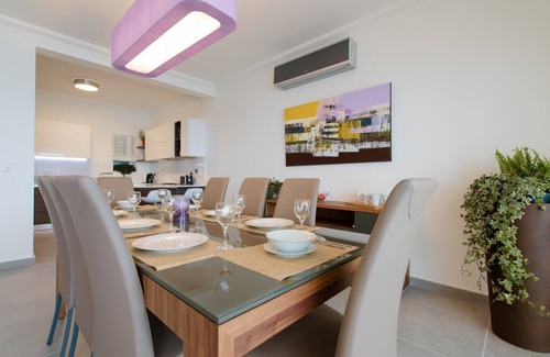 Sliema Apartment | SEAVIEW APART IN FORT CAMBRIDGE with POOL