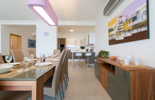 Sliema Apartment | SEAVIEW APART IN FORT CAMBRIDGE with POOL