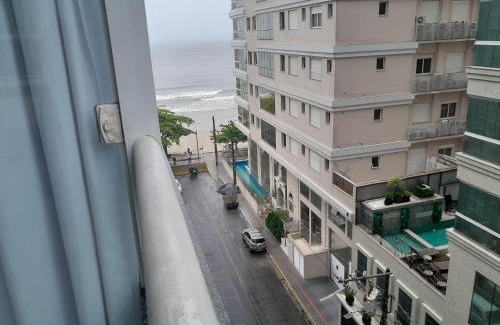 Itapema Apartment | Seaview apt w/BBQ 50m from beach – ATT0602