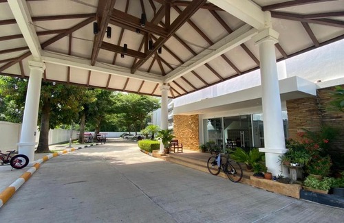 Kram Apartment | Seaview Beachfront Maephim Beach A12 A13