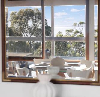 Lorne House | Seaview Cottage
