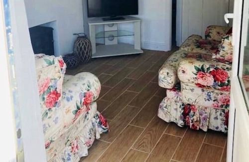 Newton in Furness Cottage | Seaview Cottage - with beach on the doorstep & gateway to the Lakes - Sleeps 3