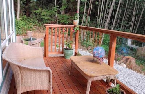 West Sechelt House | SeaView Getaway - minutes from the Beach