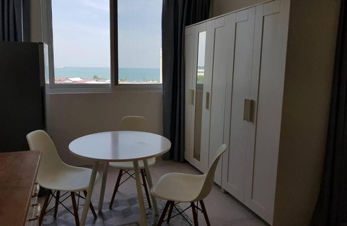 Sihanoukville City Centre Apartment | Seaview Modern Studio