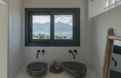 Pogonia Apartment | Seaview Retreat. - Starlink Wi-Fi