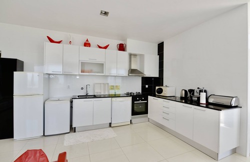 Nazare Apartment | Seaview Splendor - 2 Bedroom Apartment With Pool, Parking and Sea View